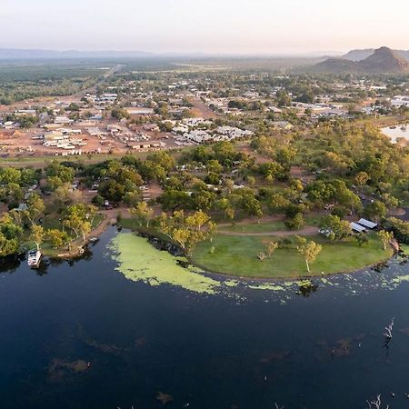 Kimberleyland Waterfront Holiday Park Kununurra Ngoại thất bức ảnh
