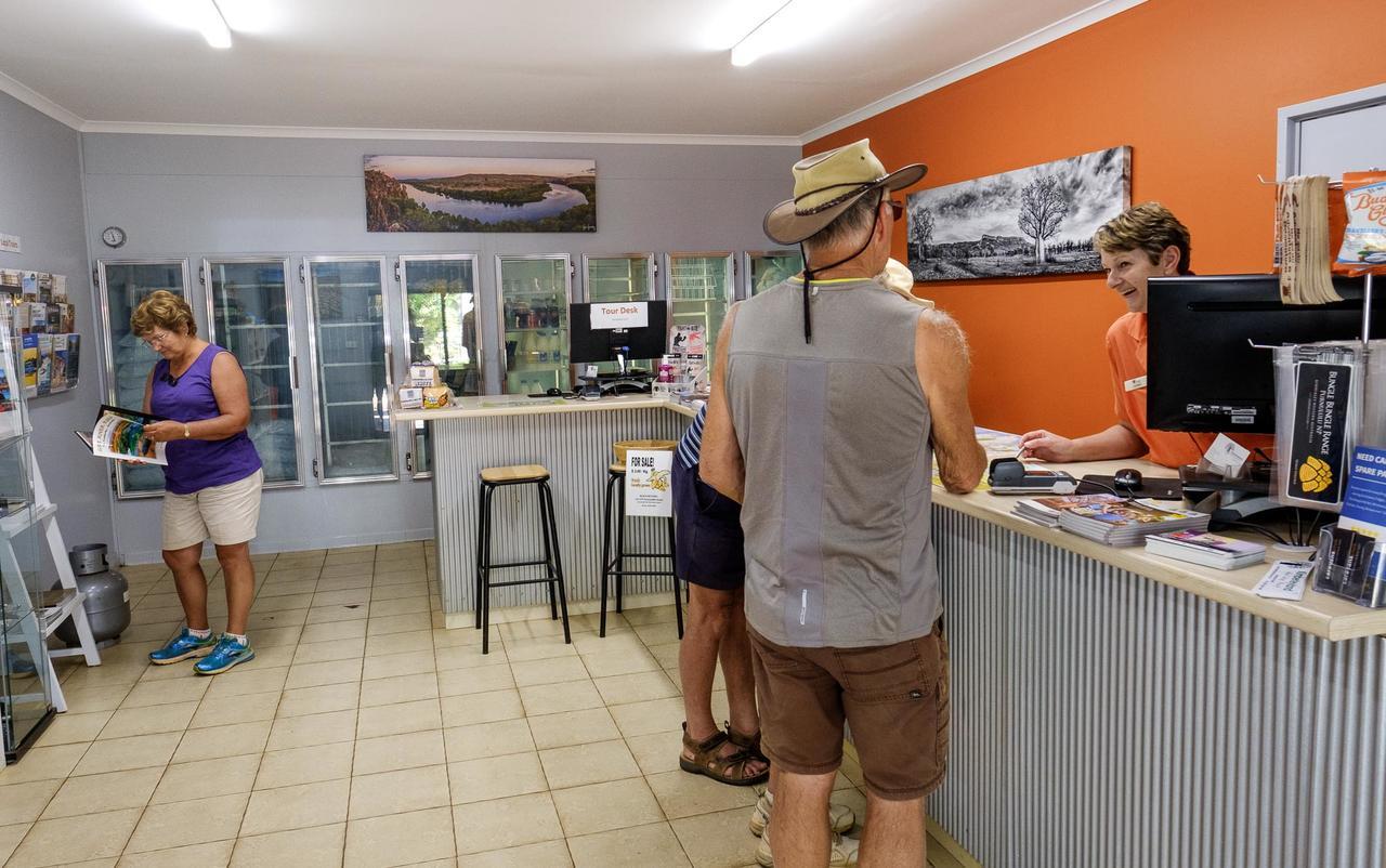 Kimberleyland Waterfront Holiday Park Kununurra Ngoại thất bức ảnh