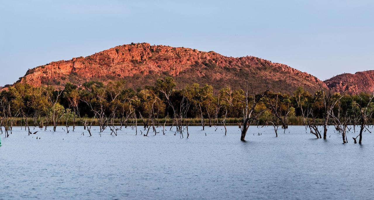 Kimberleyland Waterfront Holiday Park Kununurra Ngoại thất bức ảnh